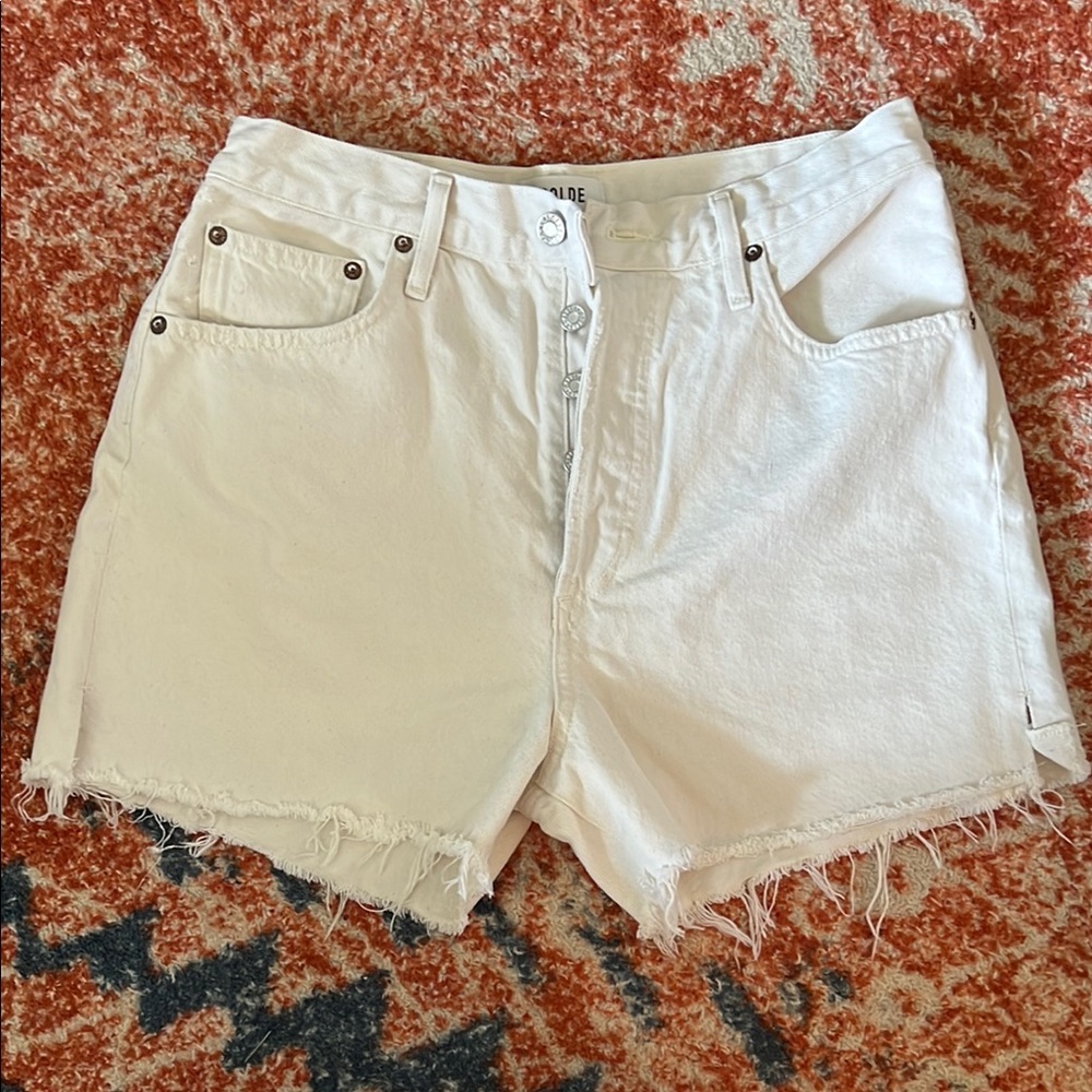 Agolde Off-White Frayed Hem ‘Dee’ Jean Shorts